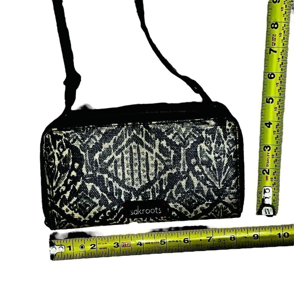 The Sak Sakroots Artists Black Tan Wallet Smartphone Crossbody Bag - Picture 11 of 11